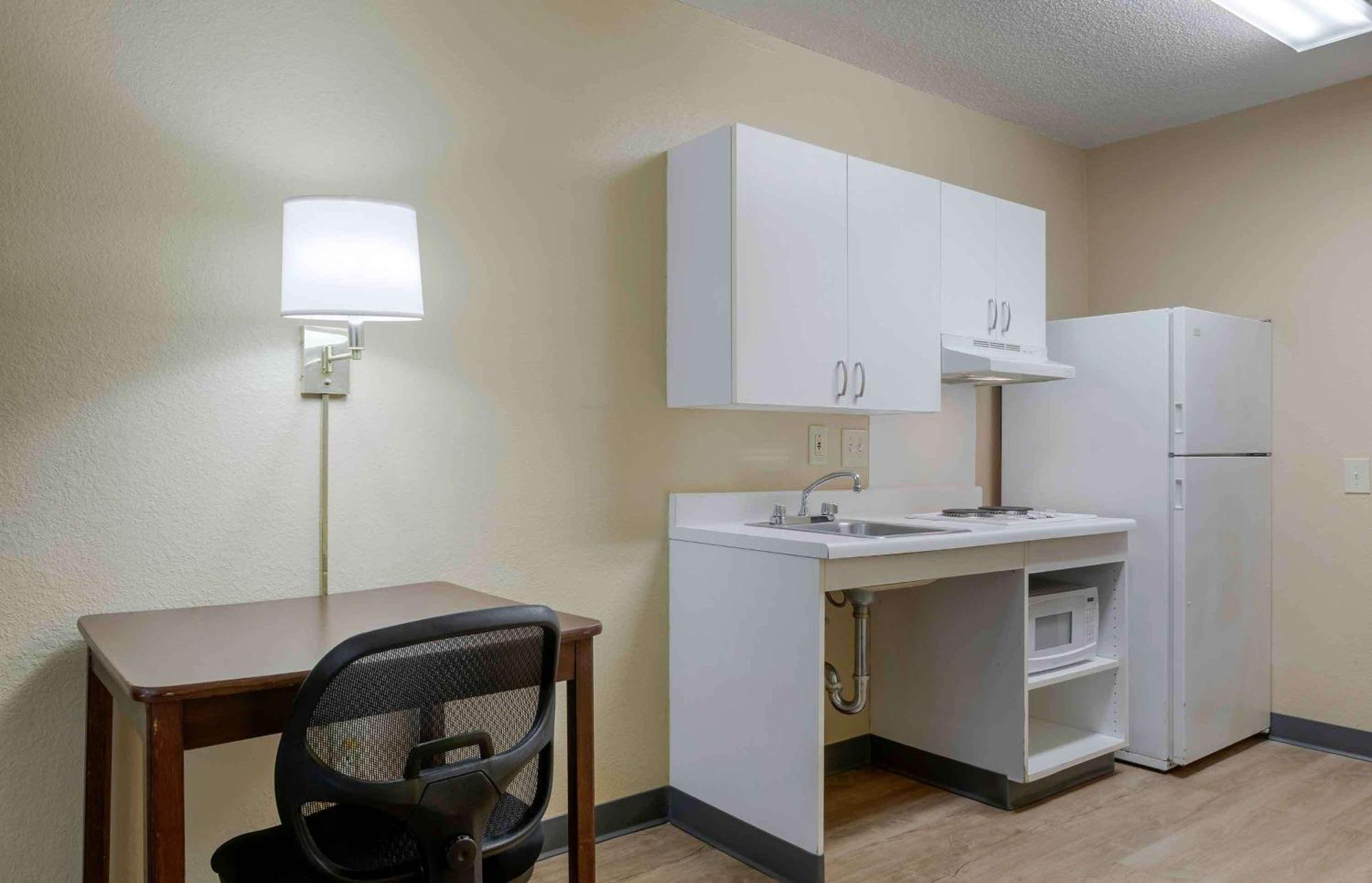 Extended Stay America Select Suites - Raleigh - Rtp - 4610 Miami Blvd Durham Zewnętrze zdjęcie